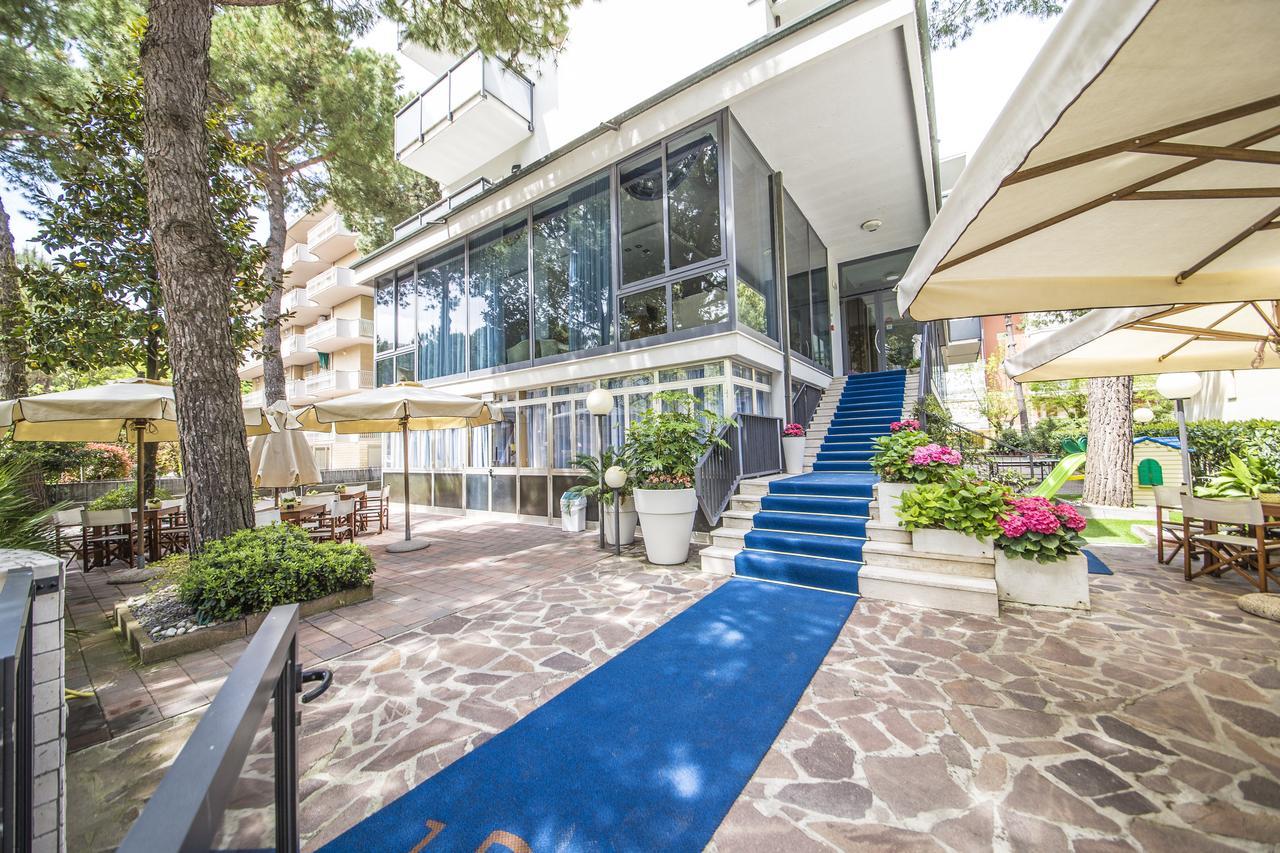 Renzo Hotel Cesenatico Exterior photo